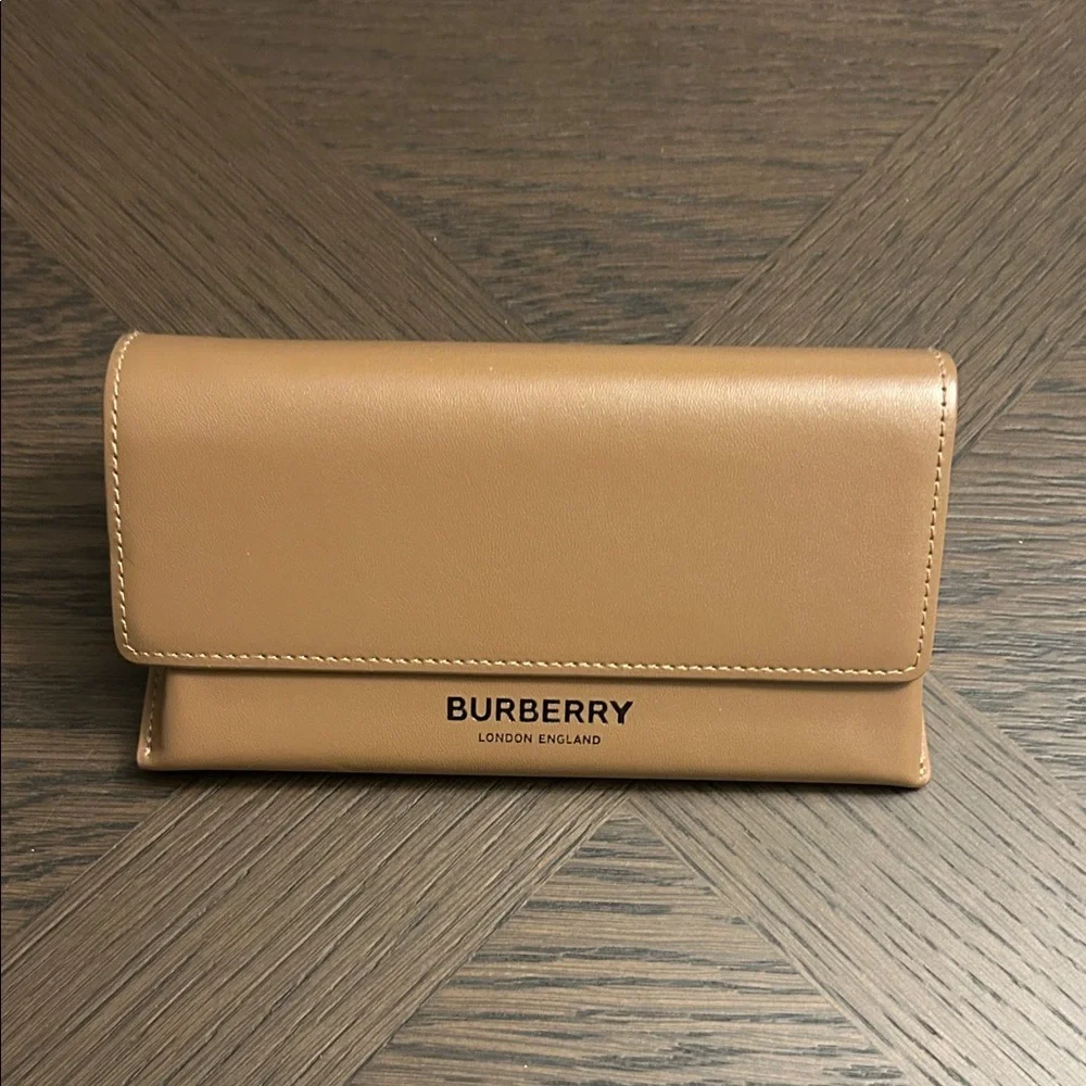 Burberry | Accessories | Burberry Leather Eyeglass Case  display picture 1